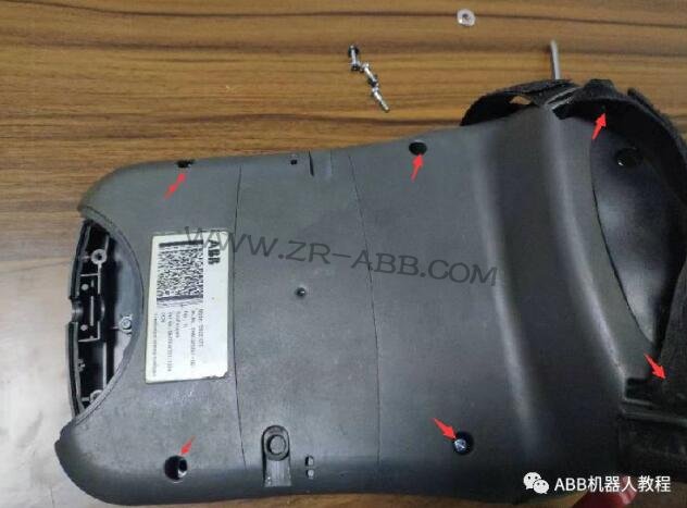 ABB机器人示教盒维修拆解过程及更换步骤