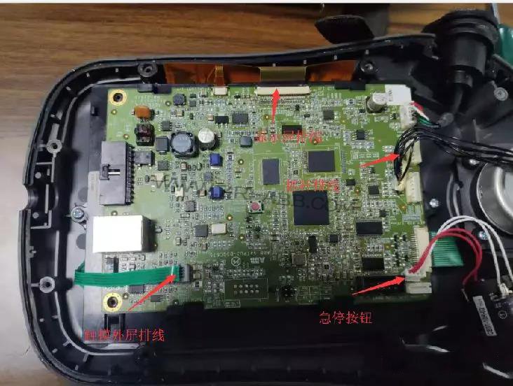 ABB机器人示教器维修拆解过程及更换步骤