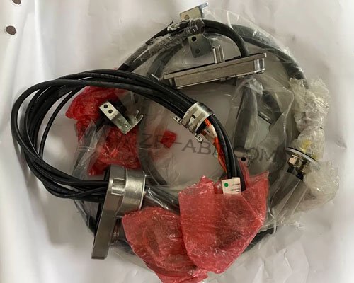 3HAC030006-001 ABB������IRB2600������½ӵز���ά��